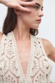 Chaleco en crochet beige
