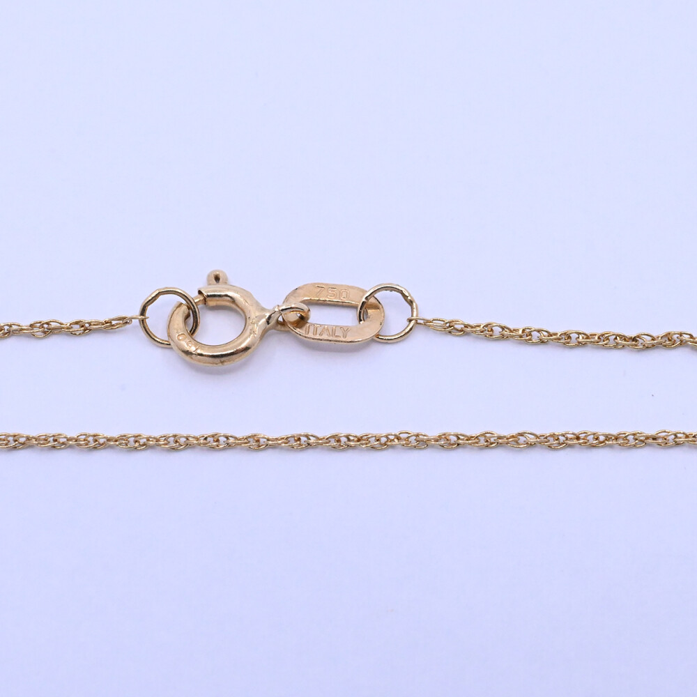 Cadena oro 18k con 7 dijes pasantes. Cadena oro 18k con 7 dijes pasantes.