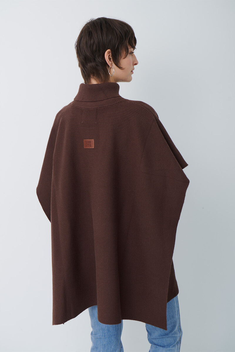 PONCHO ROMPEVIENTO MARRON