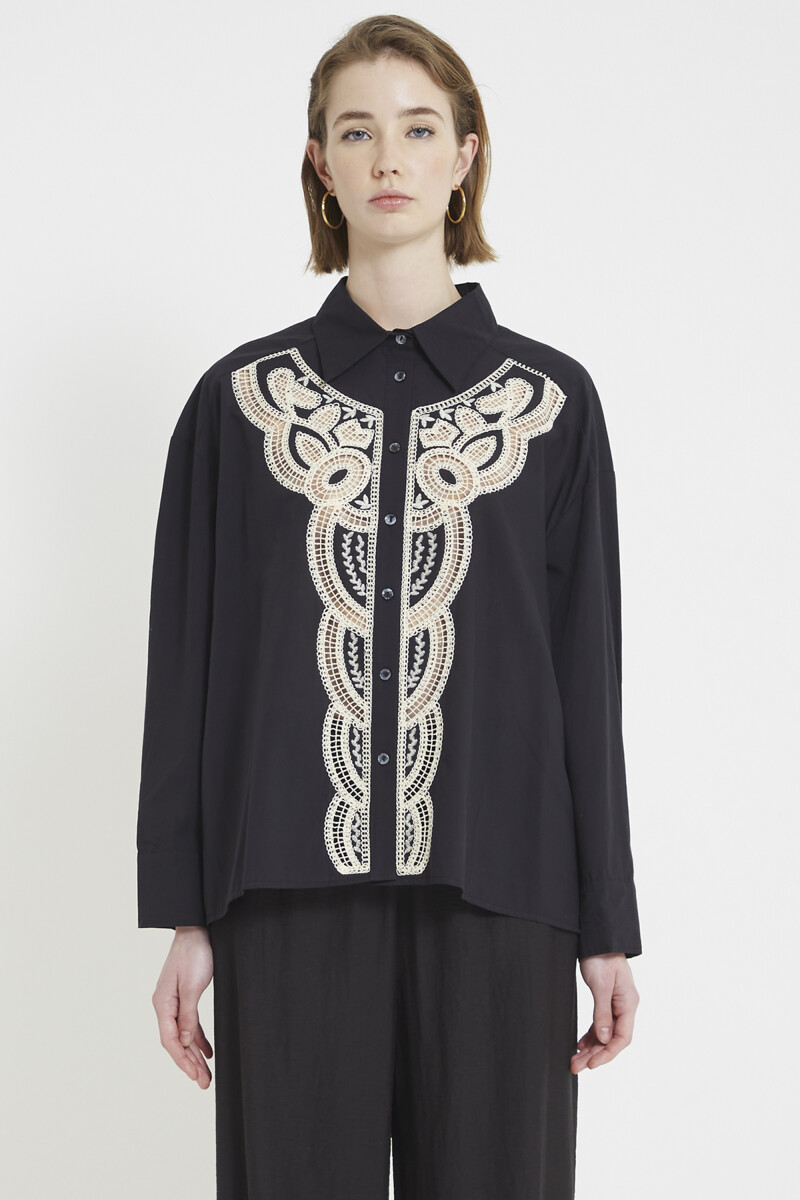 Camisa bordada Negro