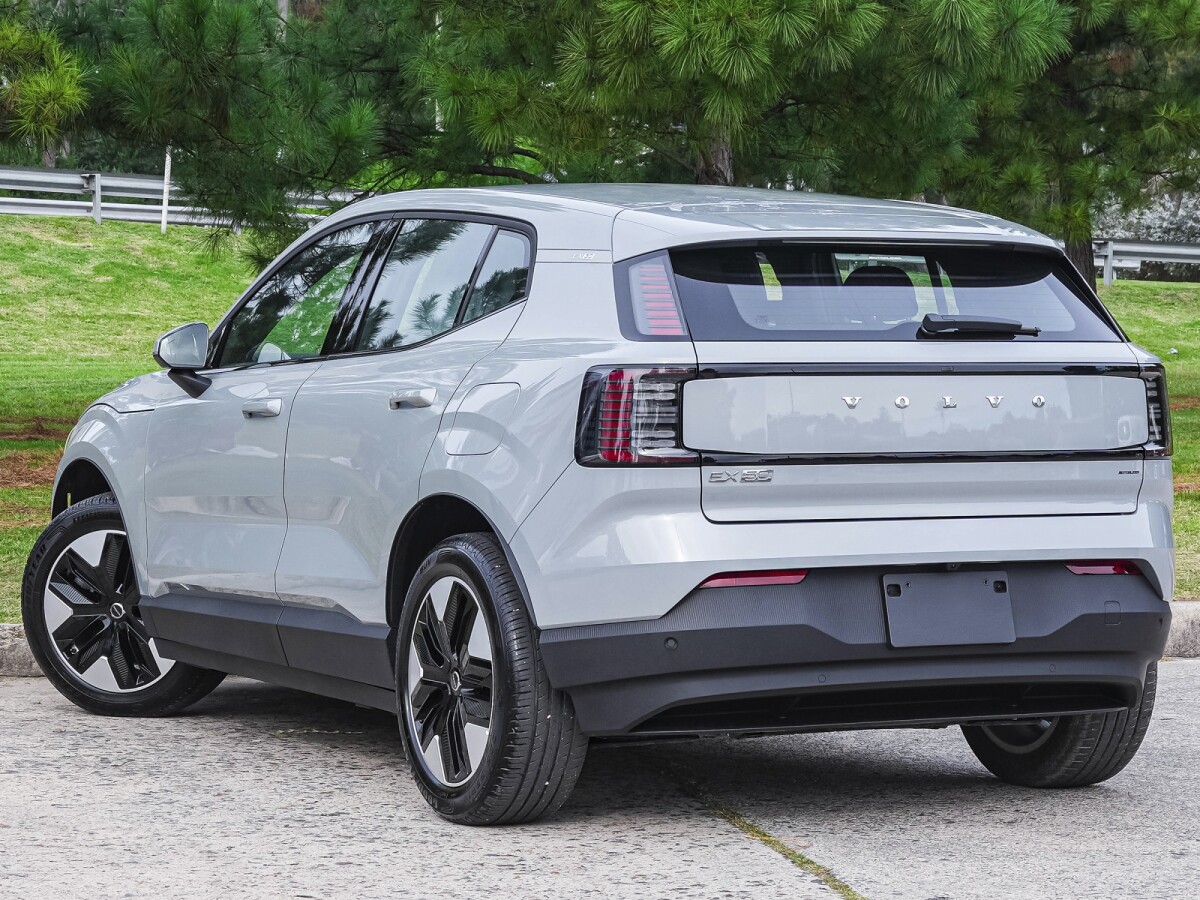 Volvo EX30 E40 100% Eléctrico 2026 0KM | Permuta / Financia Volvo EX30 E40 100% Eléctrico 2026 0KM | Permuta / Financia