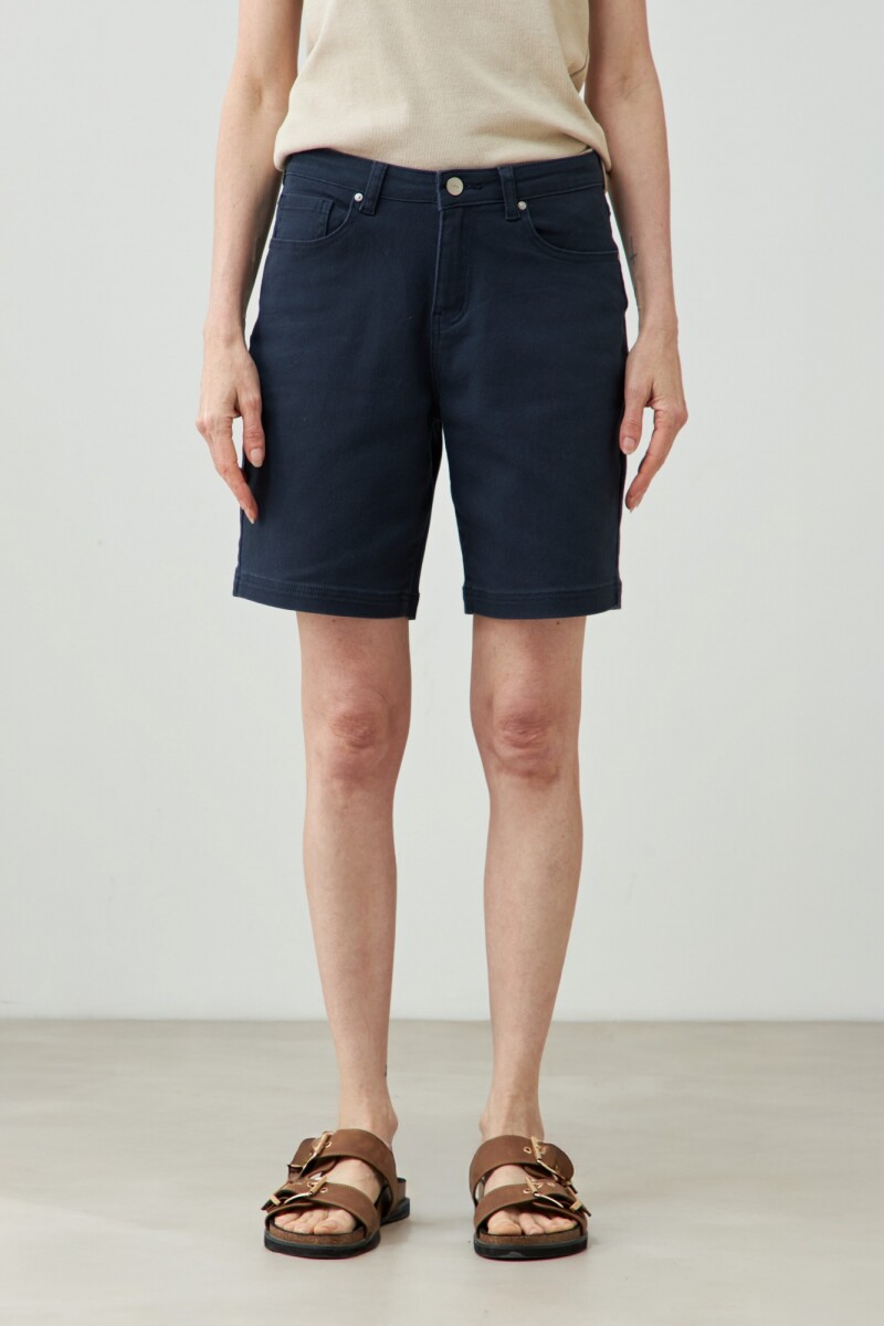 Bermuda cinco bolsillos azul marino