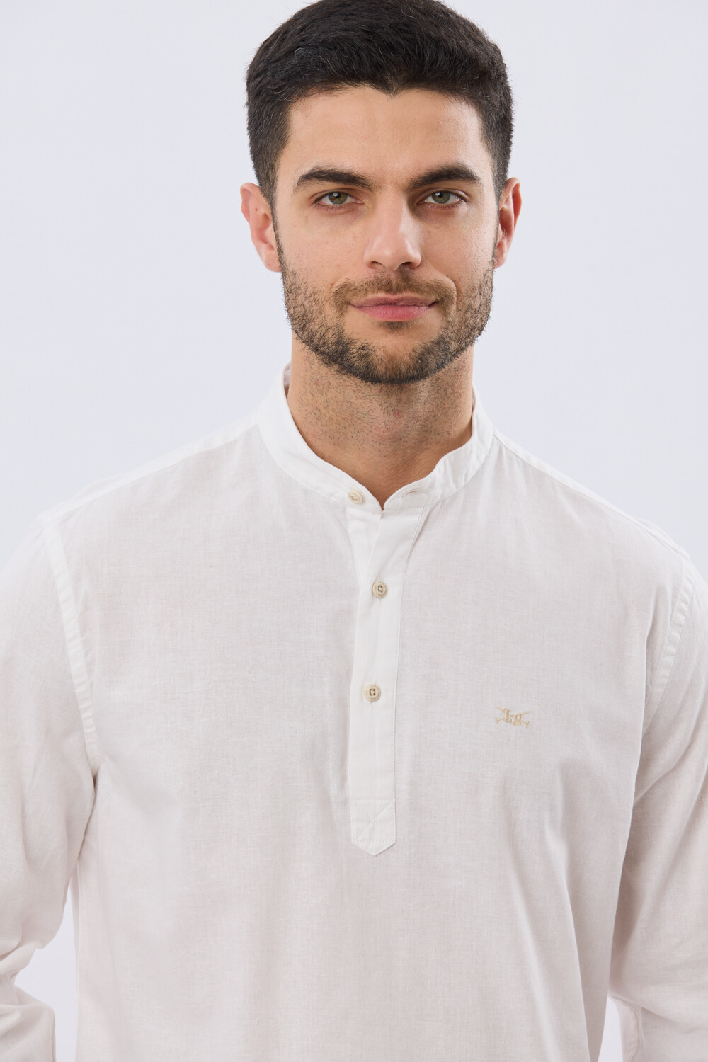 CAMISA LISA DE LINO CUELLO MAO Blanco