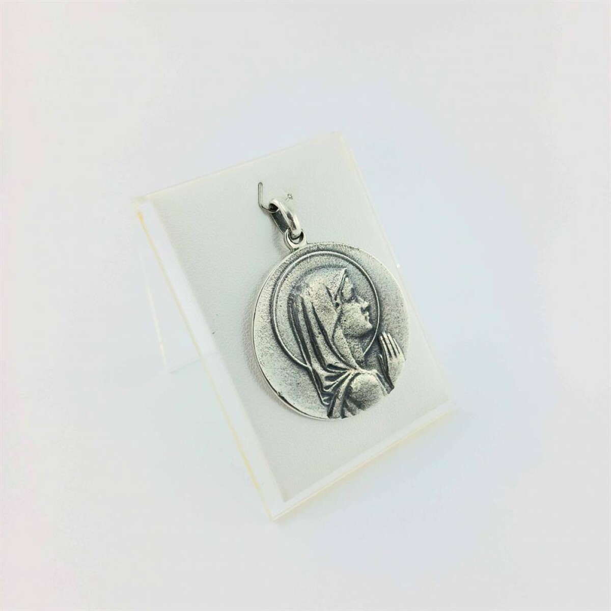 Medalla religiosa de plata 925. 