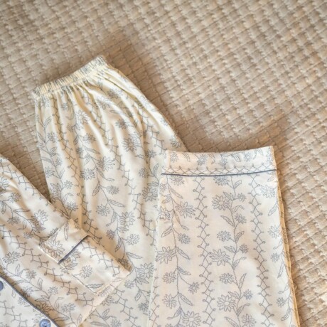 Pijama 3 piezas flores Pijama 3 piezas flores