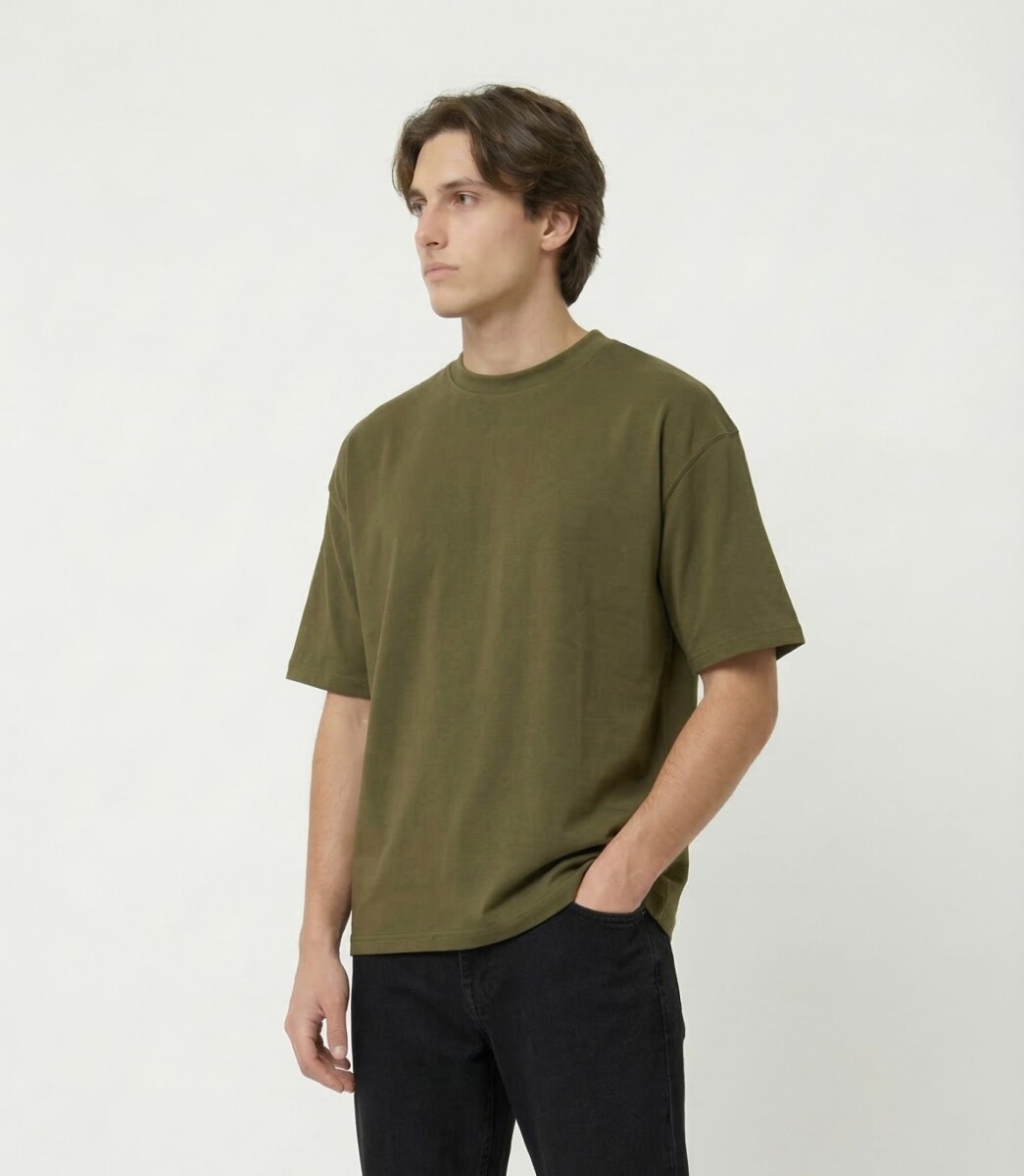 Remera Leo. 