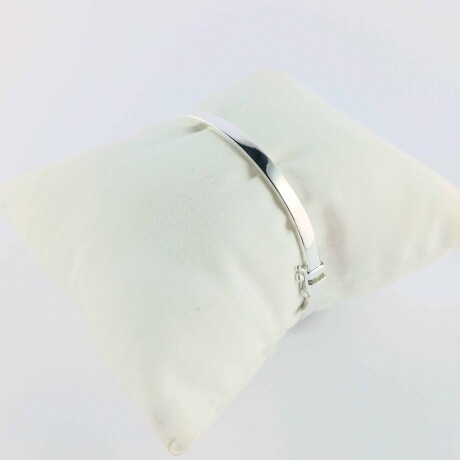 Esclava de plata 925, oval. Esclava de plata 925, oval.