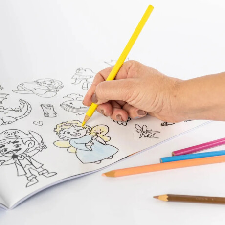 Libro para Colorear Chau Pantalla Cuentos Clasicos