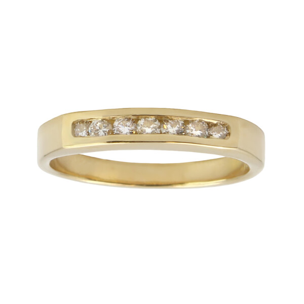 Anillo medio sin fin channa chico con siete brillantes. Anillo medio sin fin channa chico con siete brillantes.