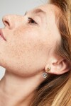 PENDIENTES EN ALEACIAÓN DE METALES BAÑADA EN ORO 18K CON CRISTAL NEGRO Pendiente