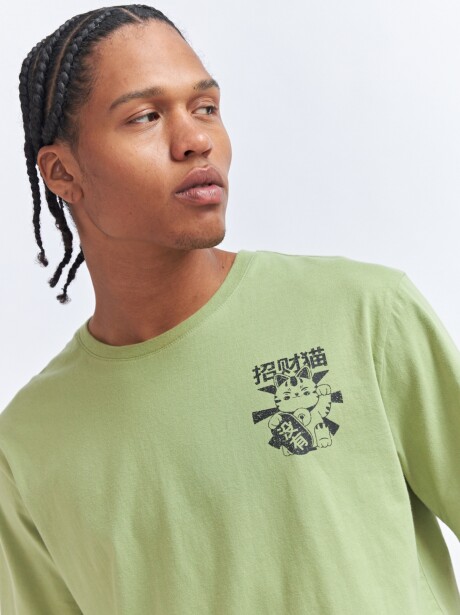 REMERA YAGO VERDE OLIVA