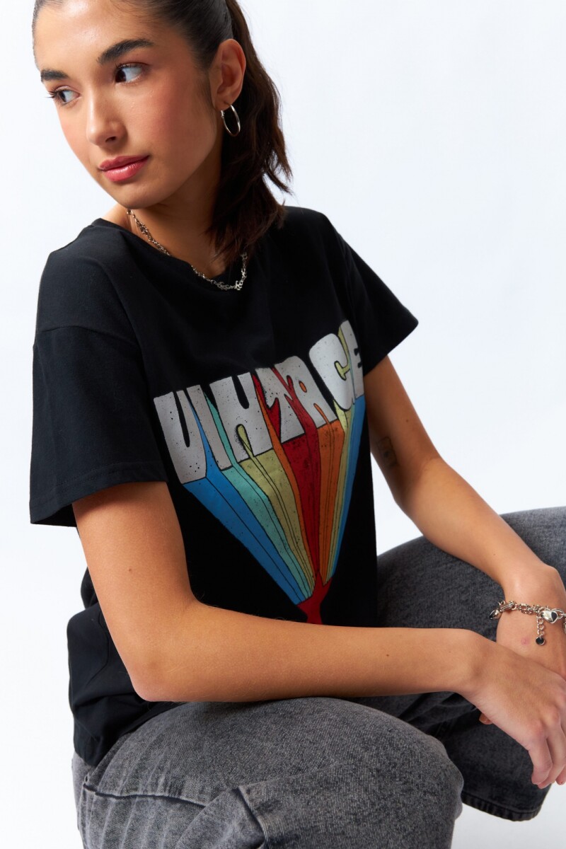 REMERA VINTAGE RAINBOW Negro