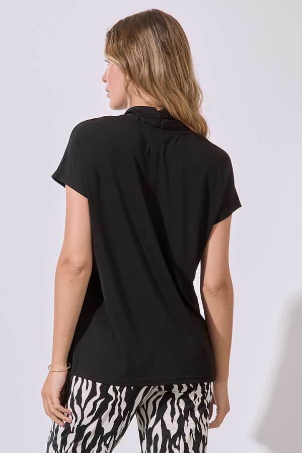 Blusa Escote V NEGRO