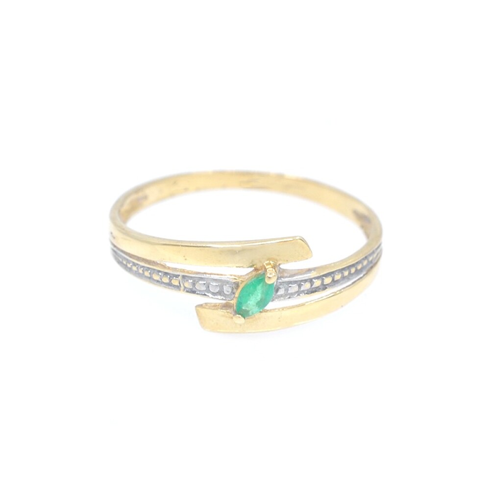 Anillo en oro 18k con esmeralda navette Anillo en oro 18k con esmeralda navette