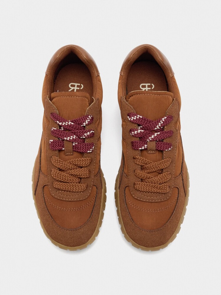 Zapatillas Monocromáticas canela
