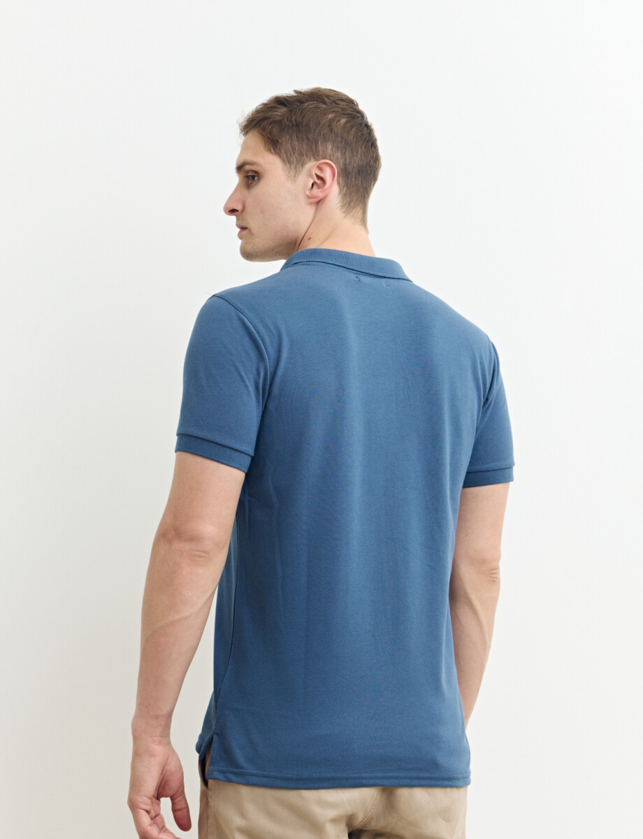 520680 REMERA HARRINGTON LABEL Azul Piedra