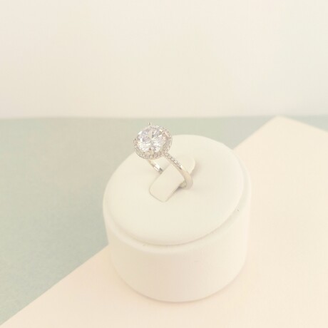 Anillo de plata 925 con baño de oro gris y circonias. Anillo de plata 925 con baño de oro gris y circonias.