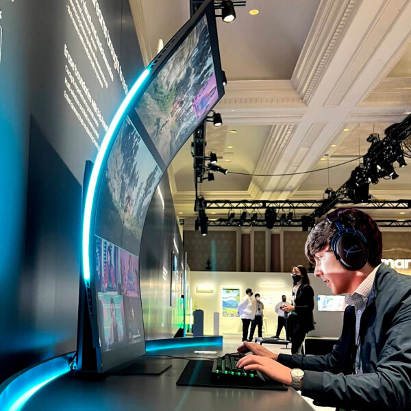 Monitor Samsung Odyssey Ark 55" Va 4k Uhd 165hz MONITOR SAMSUNG ODYSSEY ARK 55 4K 165HZ