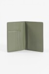 Cubre pasaporte verde