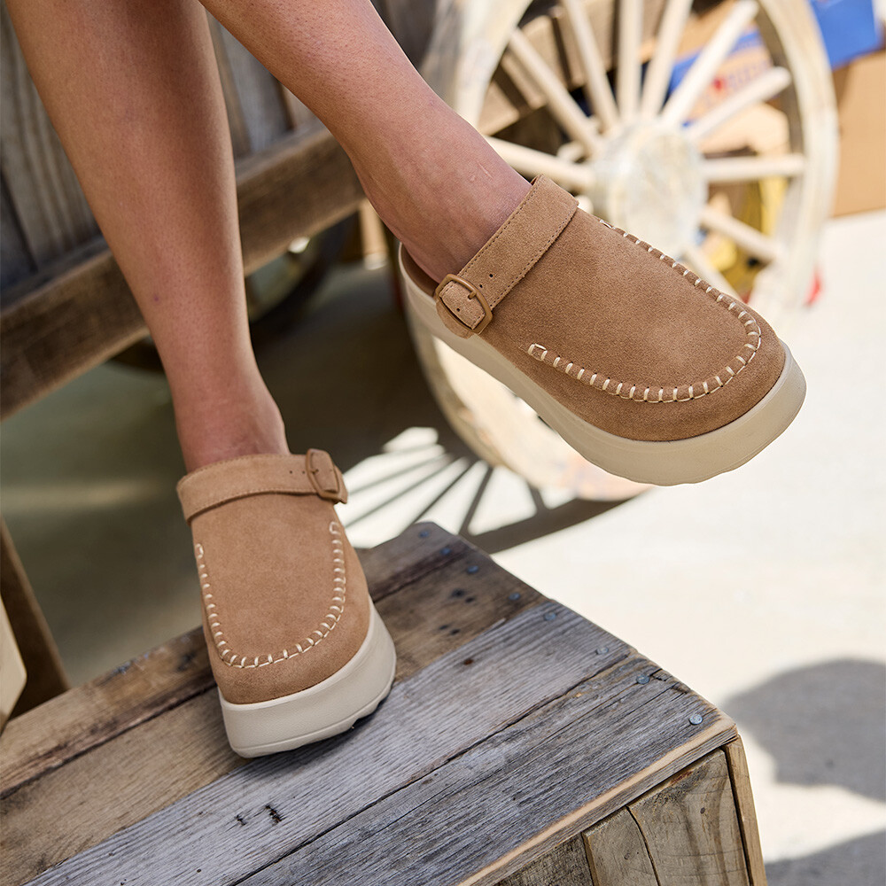 Zuecos Delray Clog Suede - Mujer Tan