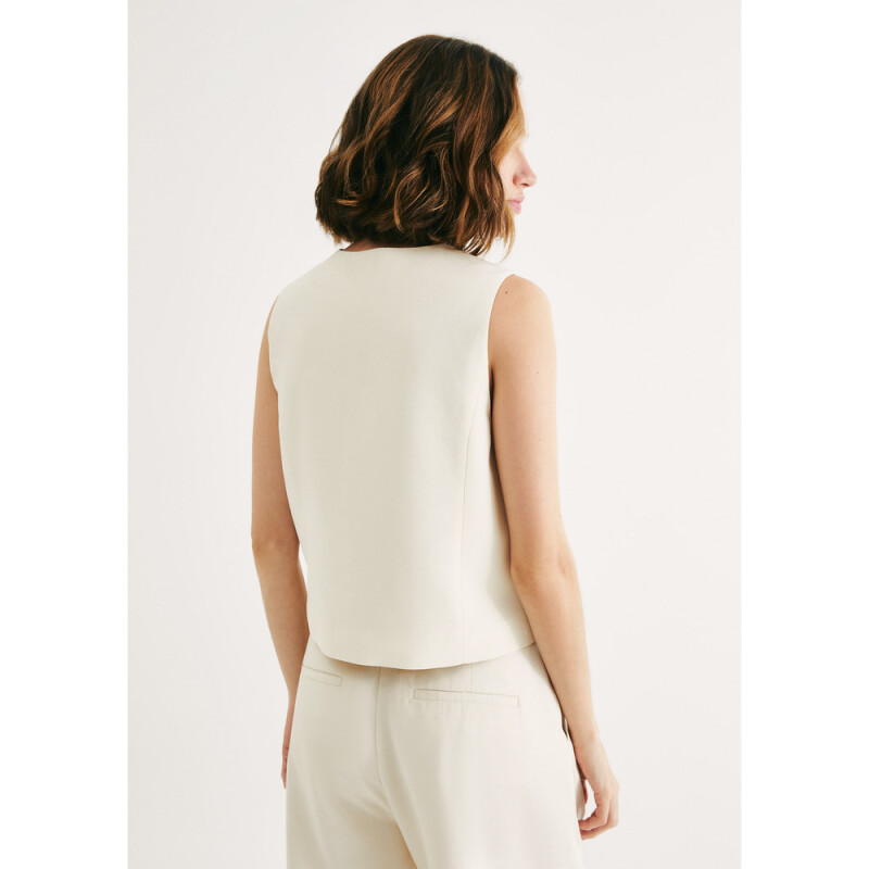 COLETE FEM BRANCO
