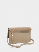 Bolso Bandolera Con Solapa Y Detalles De Piel taupe