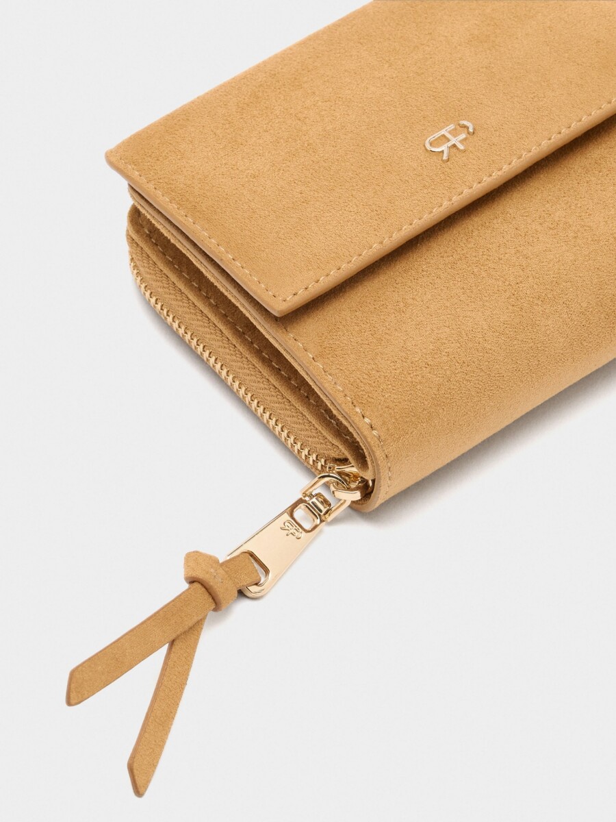 Cartera Efecto Ante Con Solapa camel