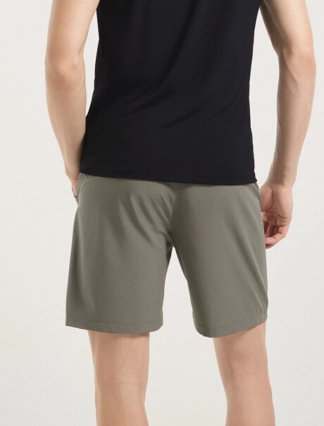 BERMUDA SPORT CON BOLSILLOS VERDE