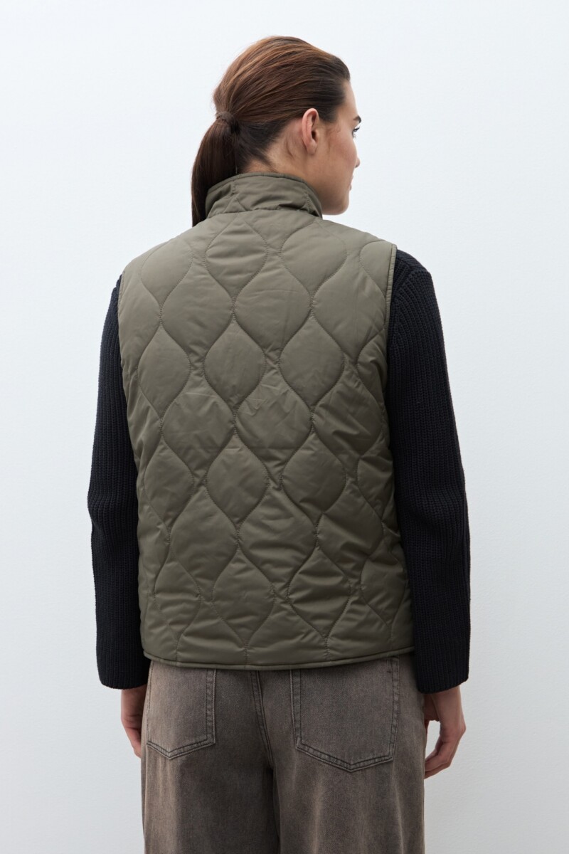 Chaleco capitoneado reversible verde oliva
