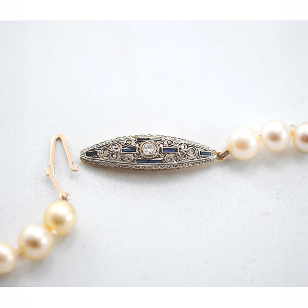 Collar Perlas De Cultivo Con Importante Broche En Oro 18K Collar Perlas De Cultivo Con Importante Broche En Oro 18K