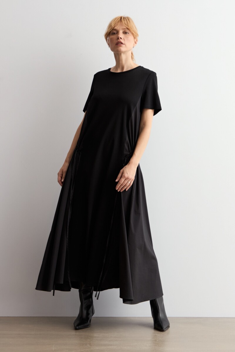 Vestido oversized combinado negro