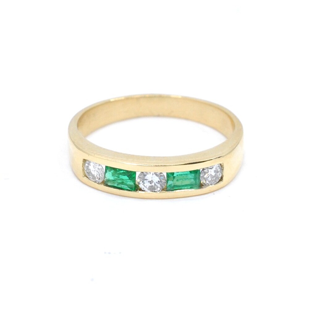 Anillo en oro 18k brillantes y esmeraldas Anillo en oro 18k brillantes y esmeraldas