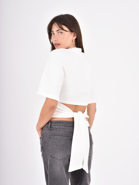 REMERA LEVARA OFF WHITE