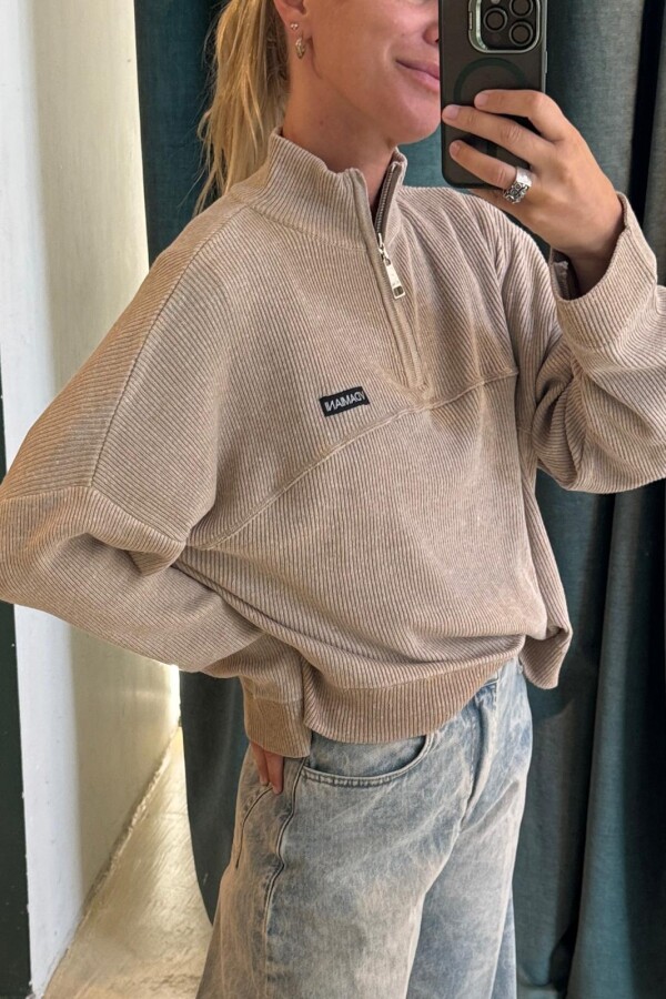 Sweater Label Unit Beige