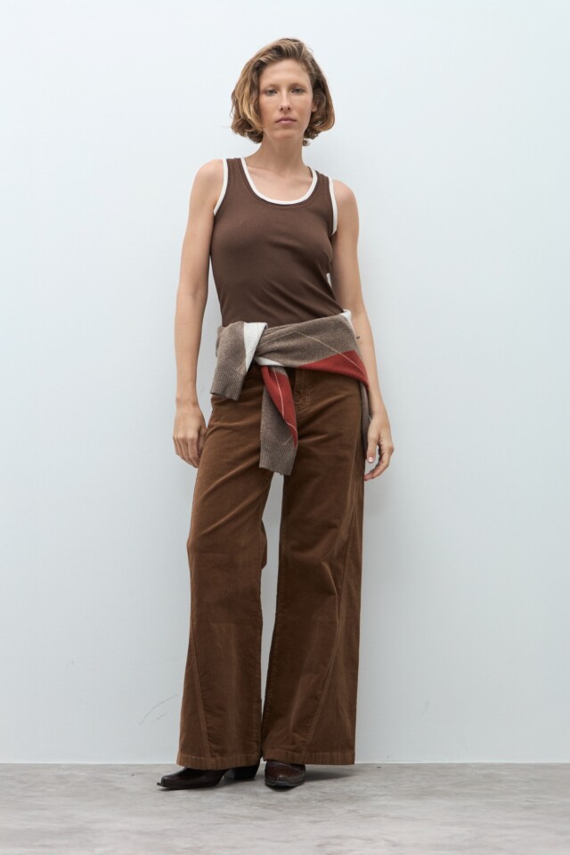 Musculosa superpuesta chocolate