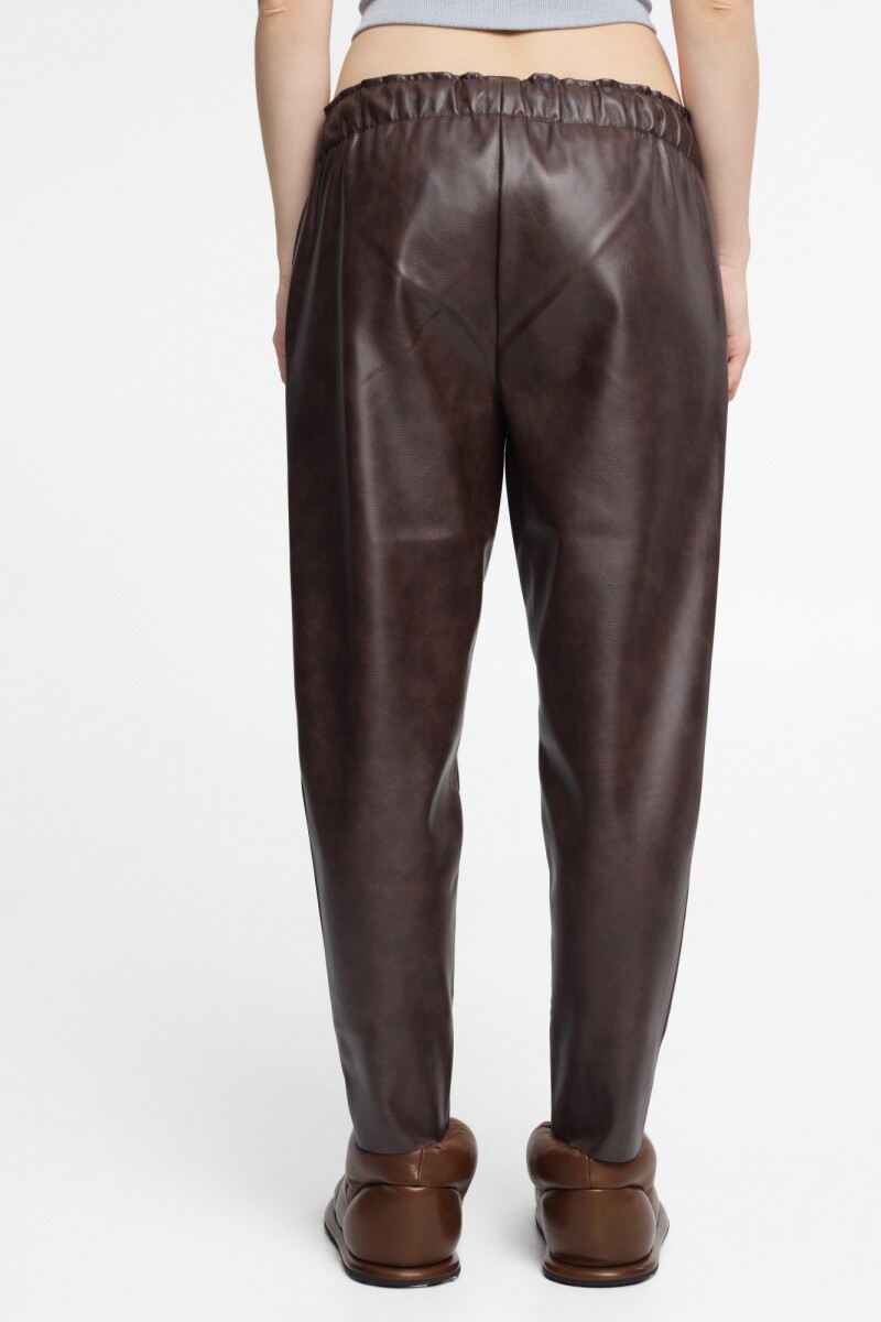 Pantalón slim fit Chocolate