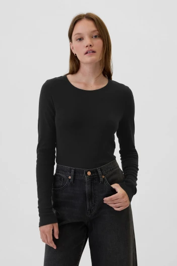 Remera Básica Cuello Redondo Manga Larga Mujer True Black