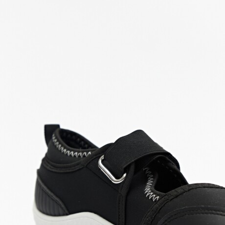 ZAPATILLA COMFINA Negro