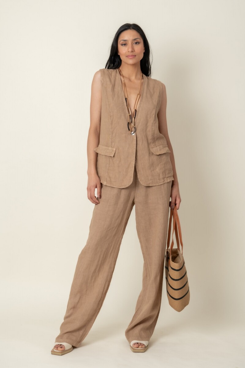 CONJUNTO CHALECO Y PANTALON MIRTO - Camel 