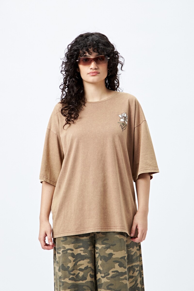 REMERA GROMI 