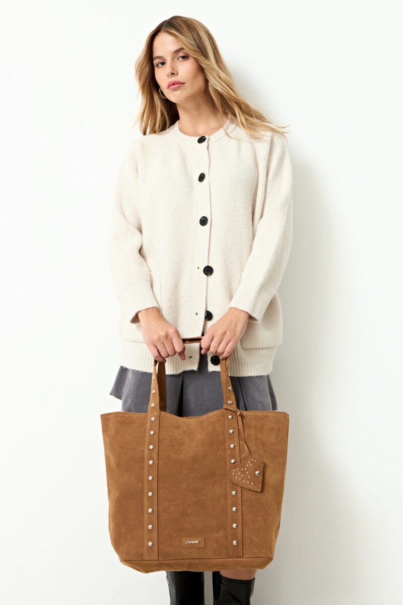 Shopper suede con tachas - marrón 