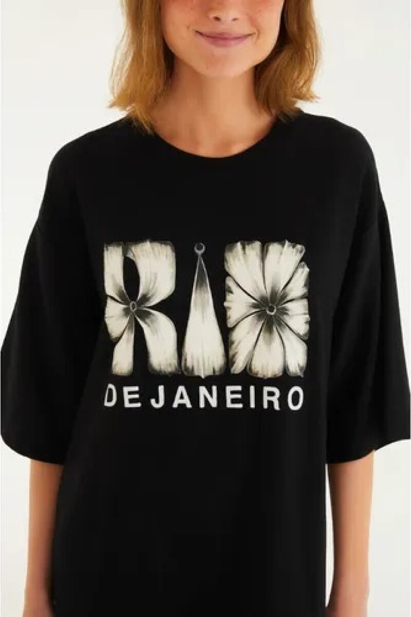 VESTIDO CAMISETERO CORTO Negro