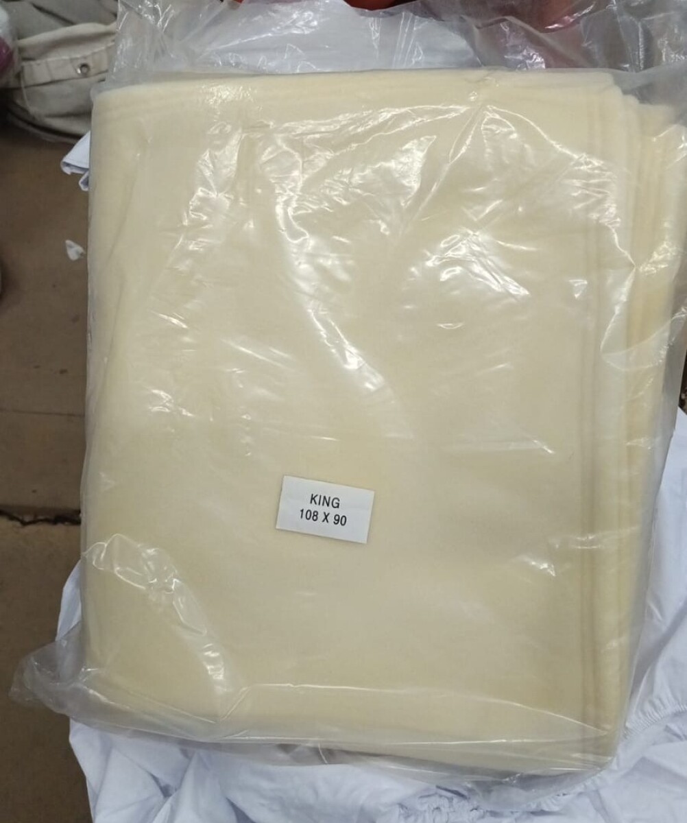 Frazada Pura Vida (Simil Vellux) King - beige 