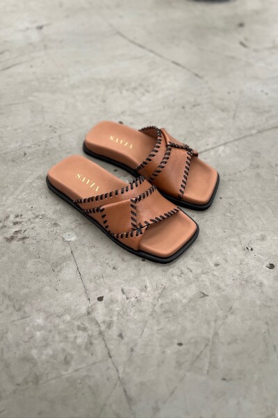 SANDALIA NEW AZALEA Camel Y Negr