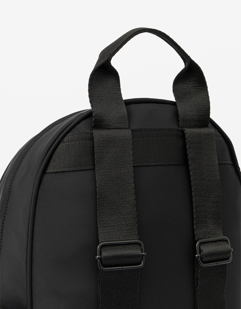 Mochilas Urbanas Nylon Mochila En Material Reciclado - Negro