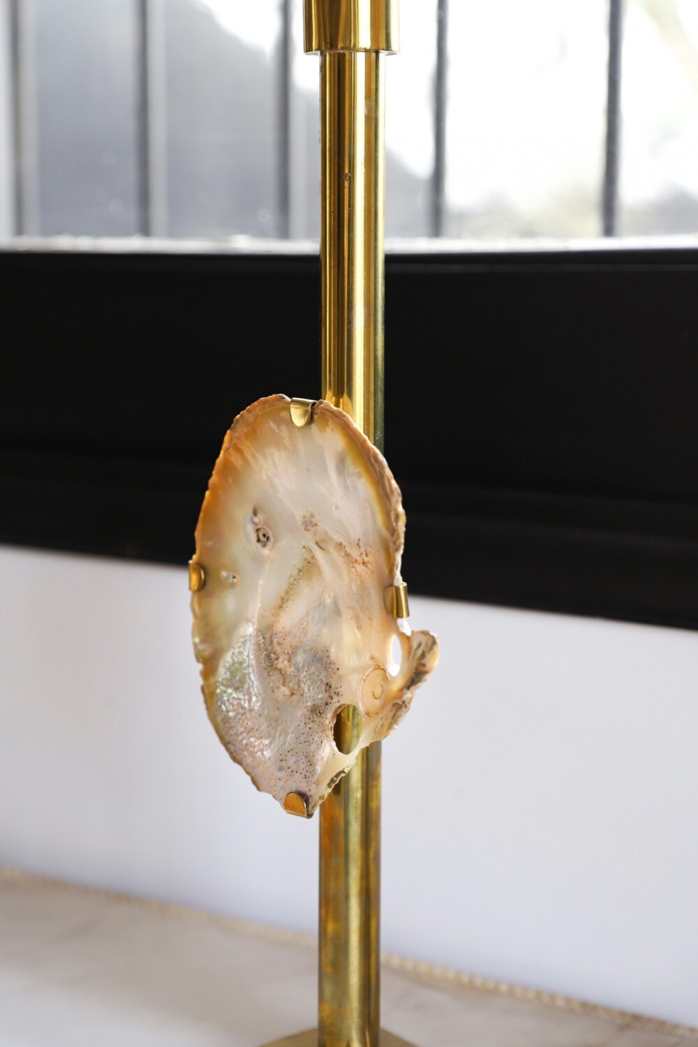 Nácar Lamp Dorado Fuerte