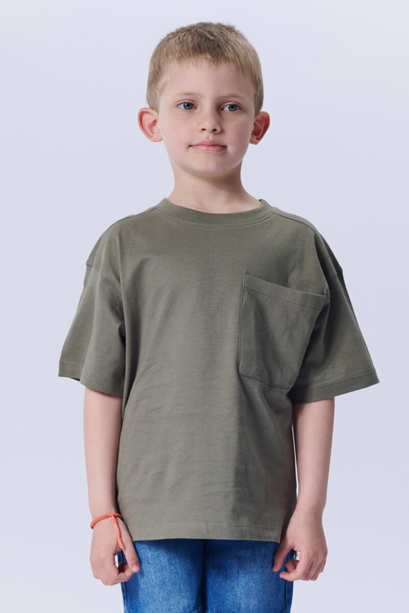 Remera Oversize Bolsillo - Verde 