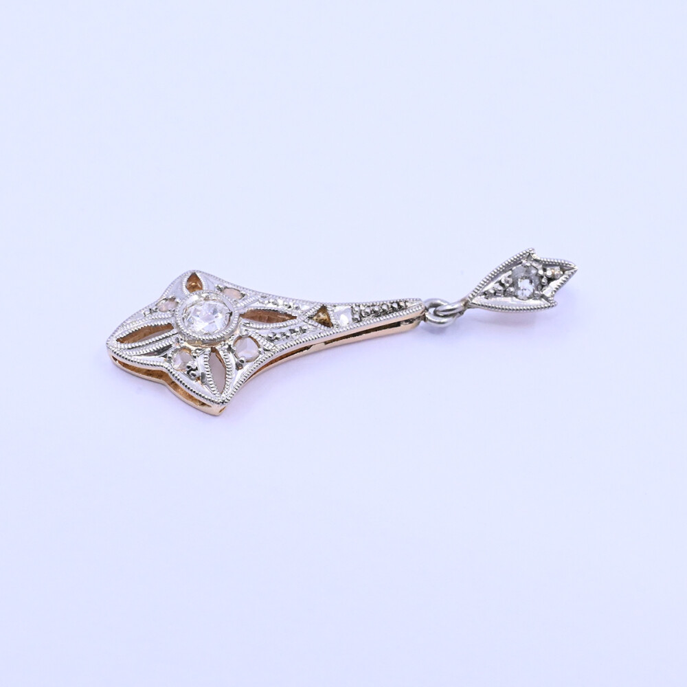 Colgante oro 18k antiguo con brillantes y diamantes. Colgante oro 18k antiguo con brillantes y diamantes.