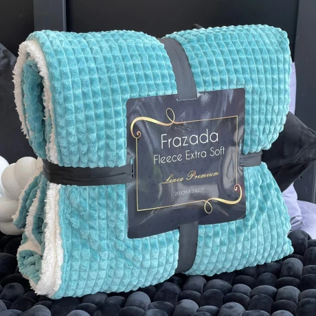 Frazada Fleece Extra Soft Lisa Reversible C/Corderito 100% Poliéster 200cm x 230cm Frazada Fleece Extra Soft Lisa Reversible C/Corderito 100% Poliéster 200cm x 230cm