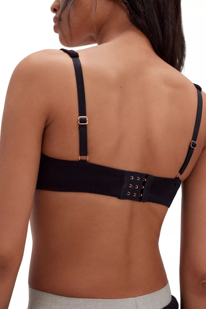 AHEAD OF THE CURVE SCOOP Negro